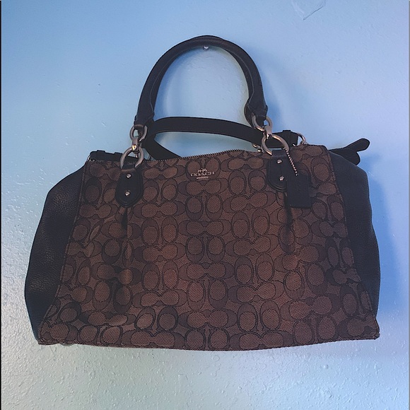 C O A C H Silver w/ crossbody strap Purse - Picture 1 of 11